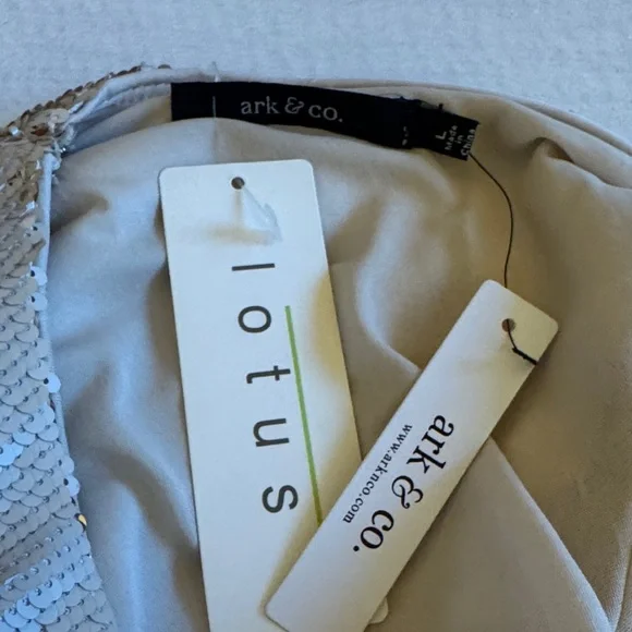 Ark & Co Sequin Dress with matte and shiny sequins - Picture 7 of 7